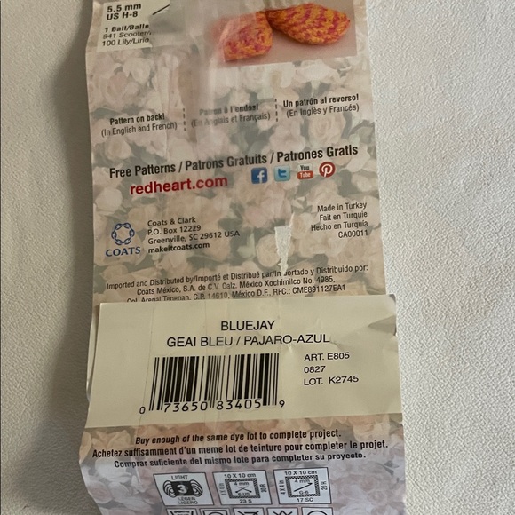 Rare FIND 10 NEW Skeins of Miscellaneous Yarn - Picture 6 of 12